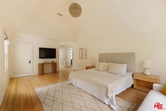 1409 N Genesee Avenue, Los Angeles, CA 90046