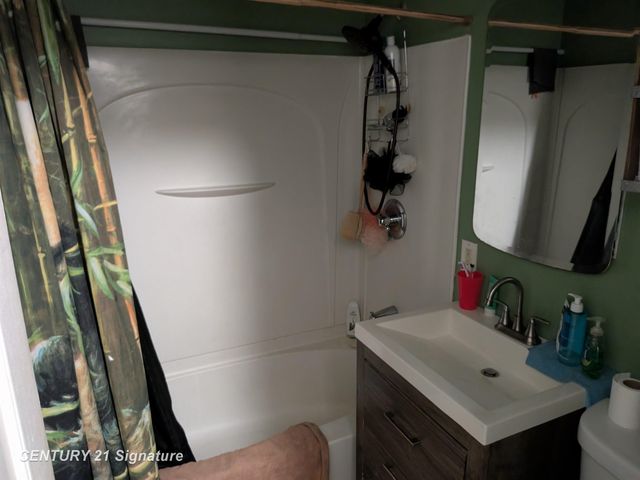 717 Huron Street, Flint, MI 48507