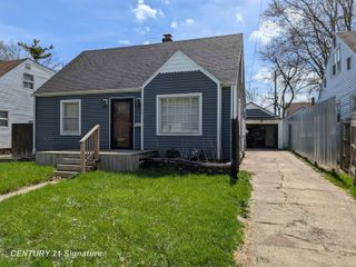 717 Huron Street, Flint, MI 48507