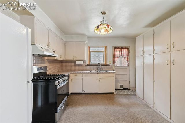 305 W Brookside Street, Colorado Springs, CO 80905