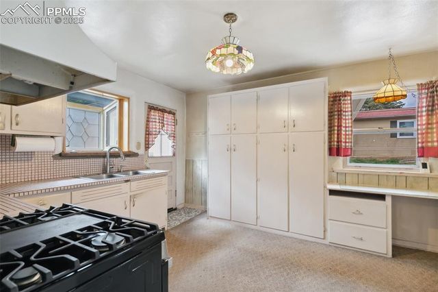 305 W Brookside Street, Colorado Springs, CO 80905