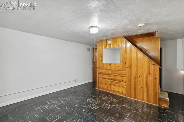 305 W Brookside Street, Colorado Springs, CO 80905