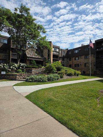 999 41st Avenue NE 307, Columbia Heights, MN 55421