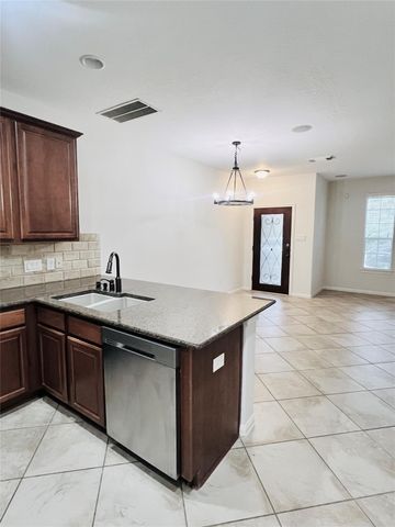 133 E Montfair Boulevard, The Woodlands, TX 77382