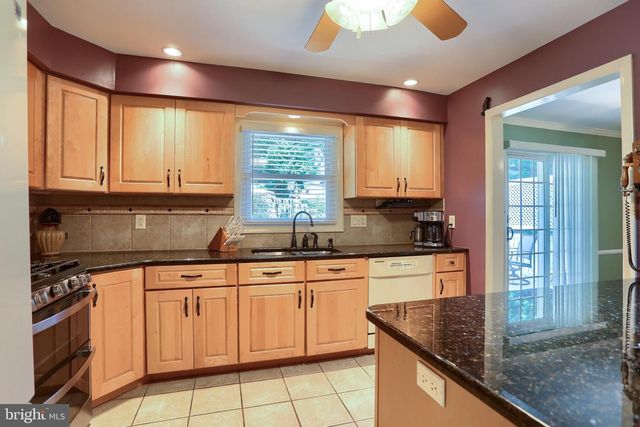 429 RIDGEFORD RD, Dallastown, PA 17313