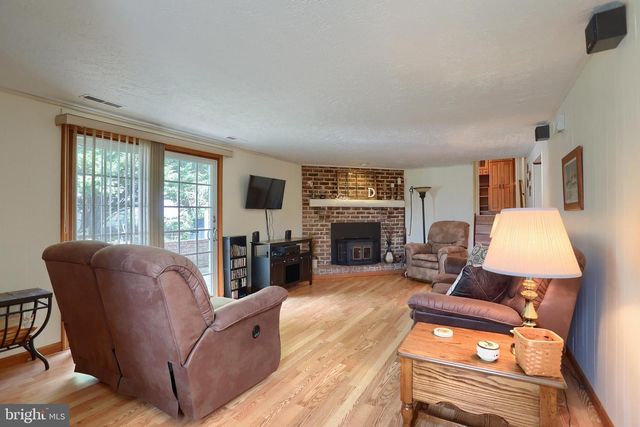 429 RIDGEFORD RD, Dallastown, PA 17313