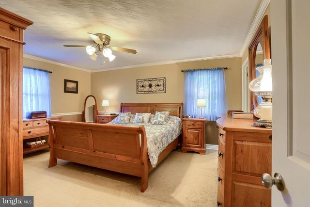 429 RIDGEFORD RD, Dallastown, PA 17313
