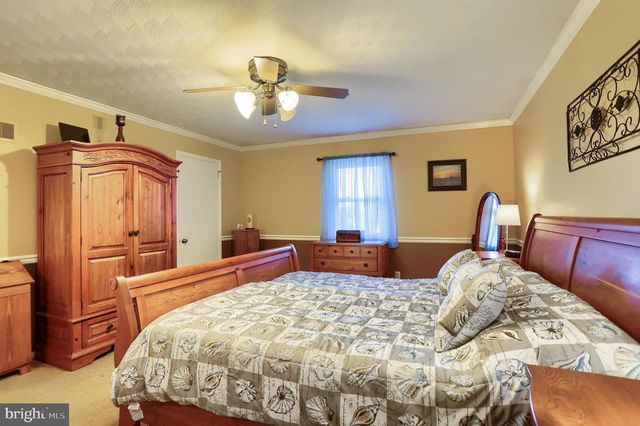 429 RIDGEFORD RD, Dallastown, PA 17313