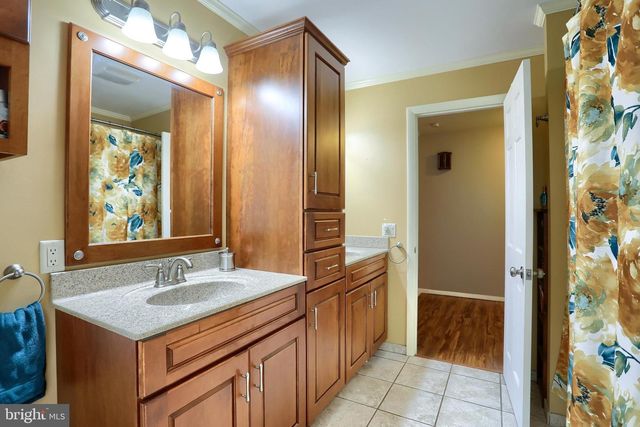429 RIDGEFORD RD, Dallastown, PA 17313