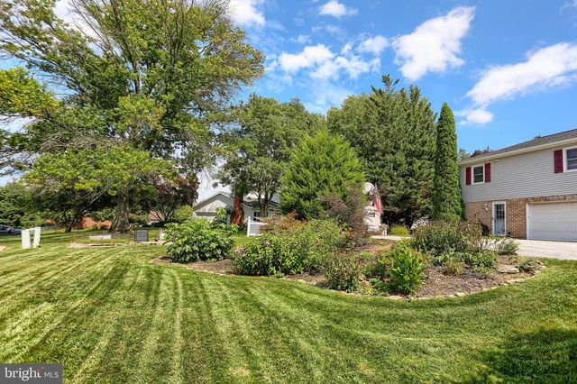 429 RIDGEFORD RD, Dallastown, PA 17313