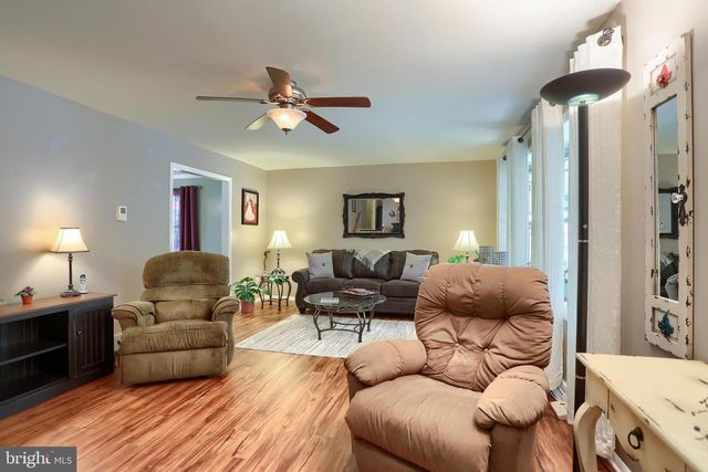 429 RIDGEFORD RD, Dallastown, PA 17313