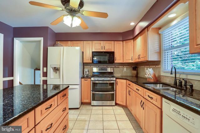 429 RIDGEFORD RD, Dallastown, PA 17313