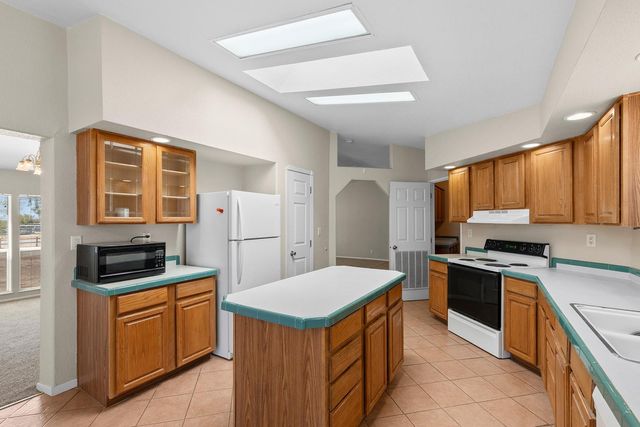 37408 N 20th Street, Phoenix, AZ 85086