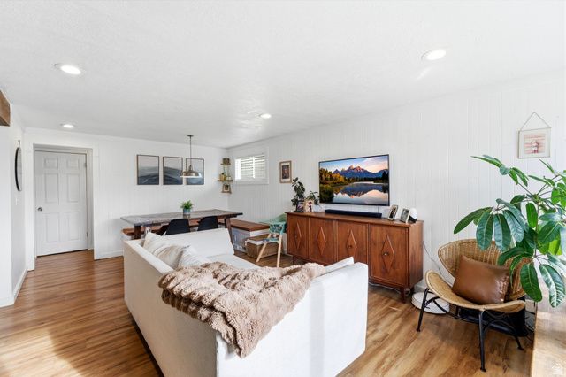 8523 S 1430 E, Sandy, UT 84093