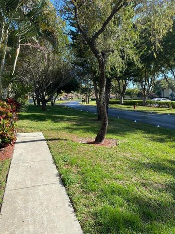 4835 Sable Pine Circle A2, West Palm Beach, FL 33417