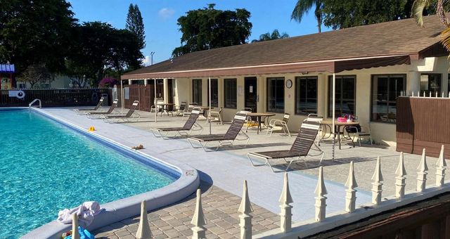 4835 Sable Pine Circle A2, West Palm Beach, FL 33417