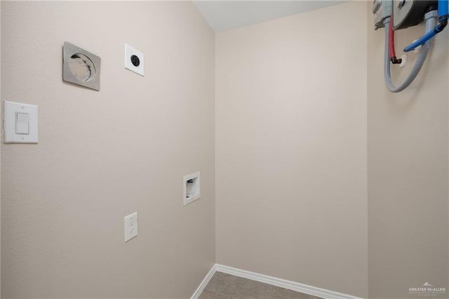 906 E Tom Landry Street, Mission, TX 78573