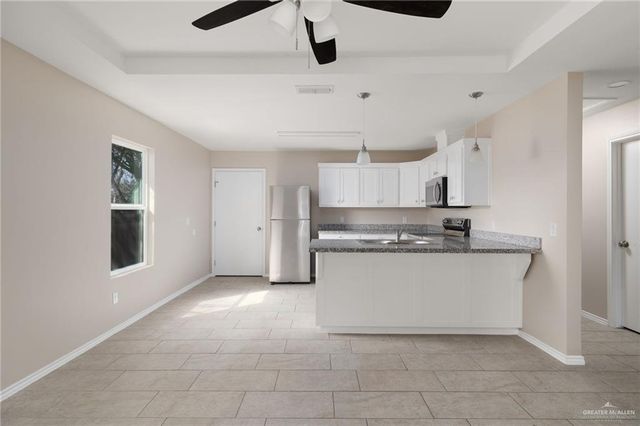 906 E Tom Landry Street, Mission, TX 78573