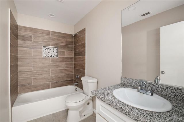 906 E Tom Landry Street, Mission, TX 78573