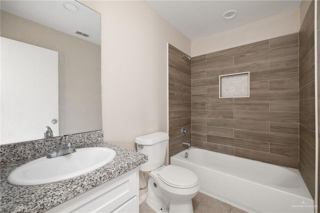 906 E Tom Landry Street, Mission, TX 78573