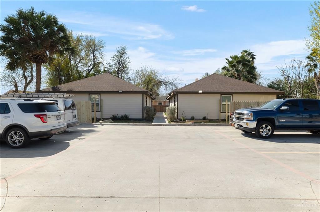 906 E Tom Landry Street, Mission, TX 78573