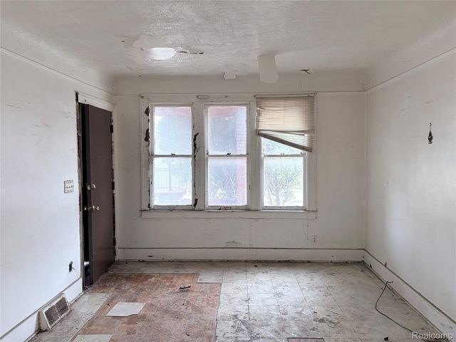 6324 Burlingame Street, Detroit, MI 48204