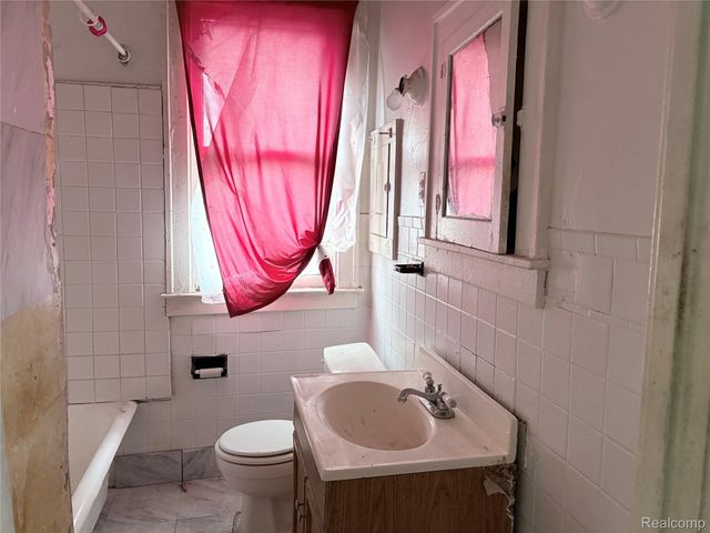 6324 Burlingame Street, Detroit, MI 48204