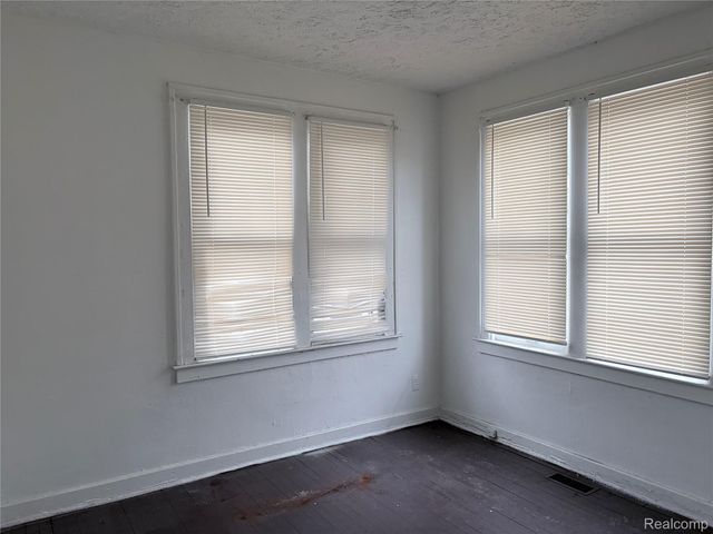 6324 Burlingame Street, Detroit, MI 48204