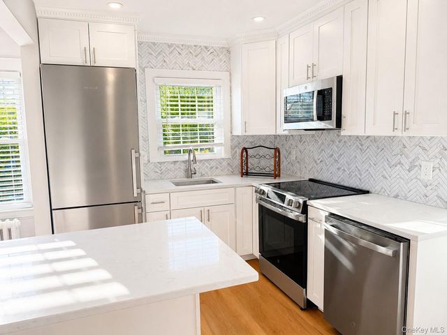 45-17 Auburndale Lane 2, Flushing, NY 11358