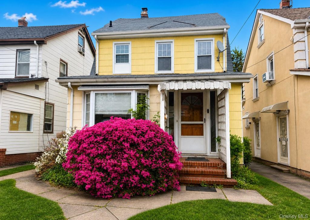 45-17 Auburndale Lane 2, Flushing, NY 11358