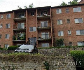 521 W Martin Luther King Drive, Cincinnati, OH 45220