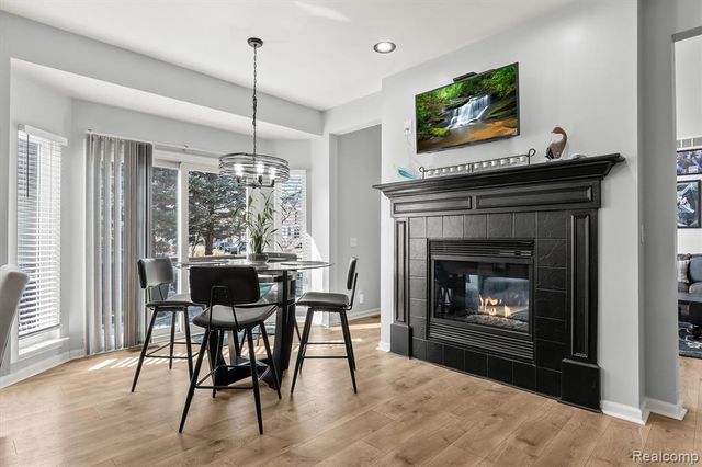 29169 Hemingway Drive, Novi, MI 48377