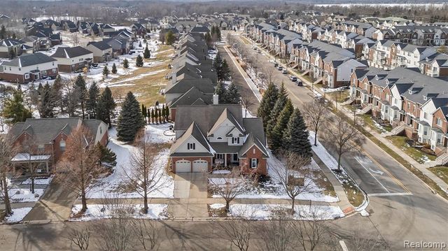 29169 Hemingway Drive, Novi, MI 48377