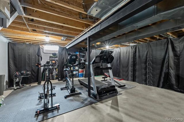 29169 Hemingway Drive, Novi, MI 48377