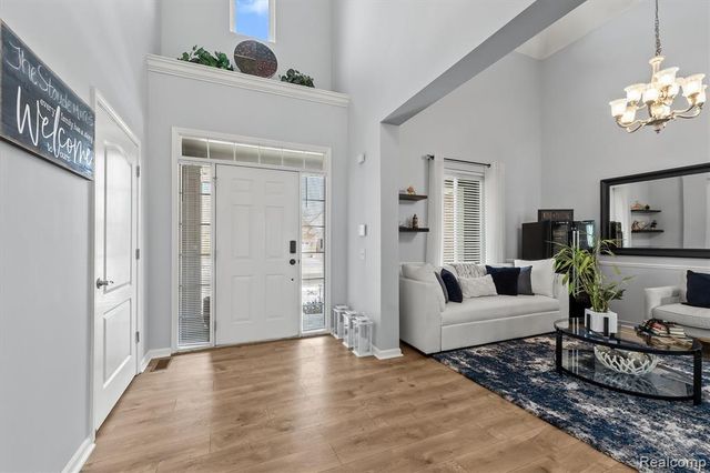 29169 Hemingway Drive, Novi, MI 48377