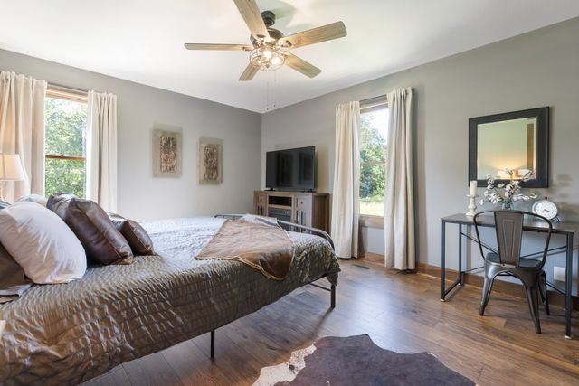 2890 Ellis Ln, Palmyra, TN 37142