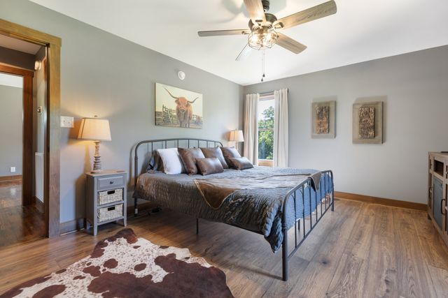 2890 Ellis Ln, Palmyra, TN 37142