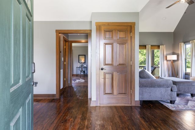 2890 Ellis Ln, Palmyra, TN 37142