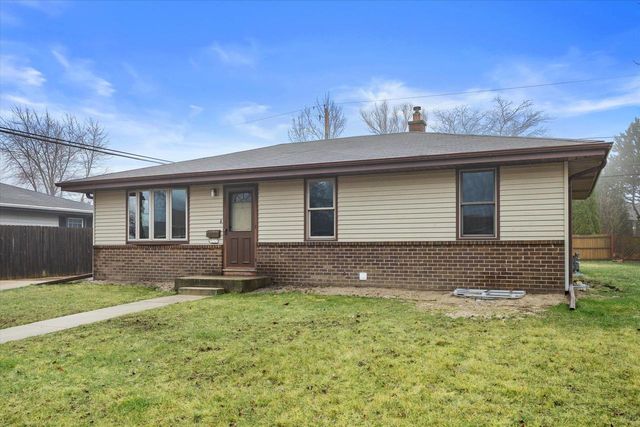 9317 Carol Ann DRIVE, Sturtevant, WI 53177