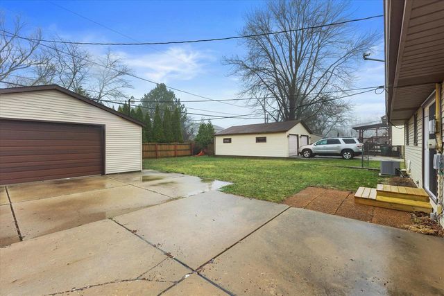 9317 Carol Ann DRIVE, Sturtevant, WI 53177