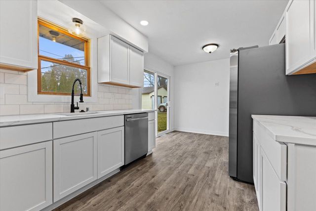 9317 Carol Ann DRIVE, Sturtevant, WI 53177