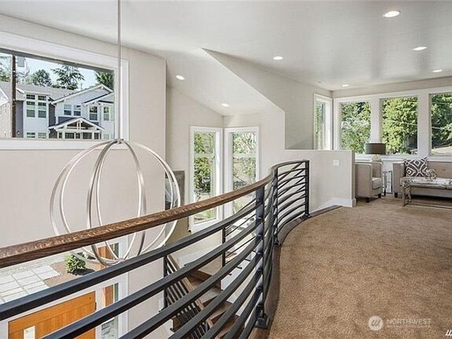 10207 NE 21st Place, Bellevue, WA 98004