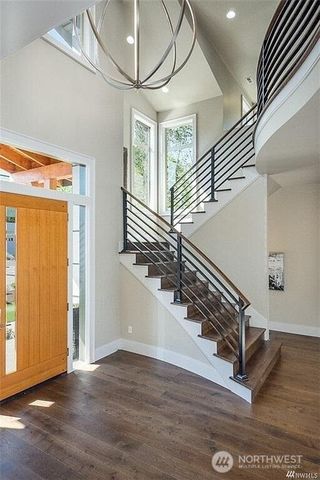 10207 NE 21st Place, Bellevue, WA 98004