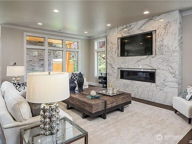10207 NE 21st Place, Bellevue, WA 98004