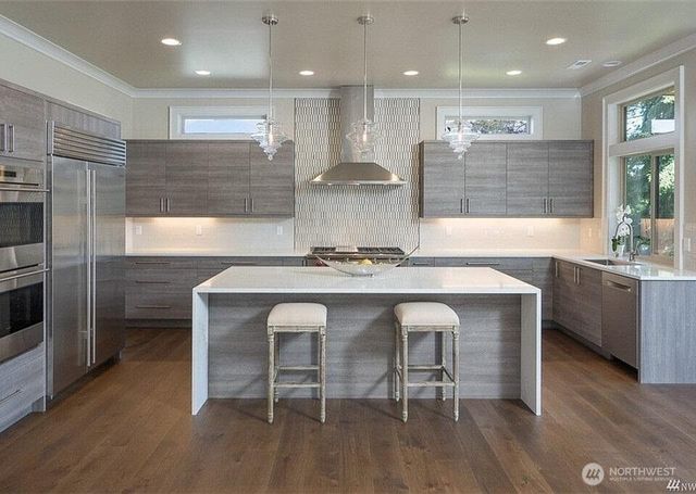 10207 NE 21st Place, Bellevue, WA 98004