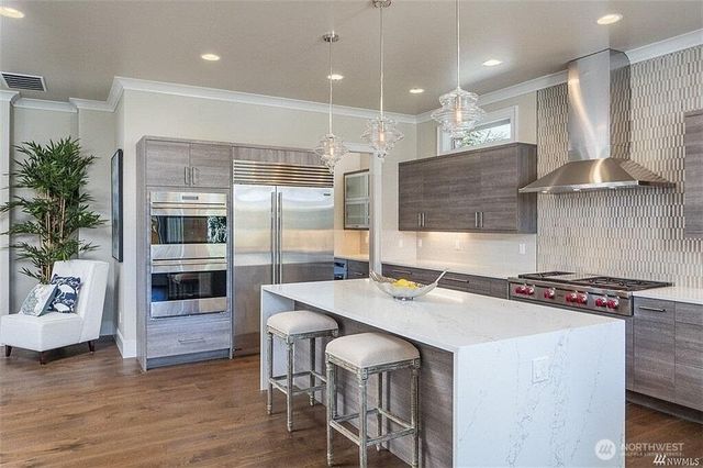 10207 NE 21st Place, Bellevue, WA 98004