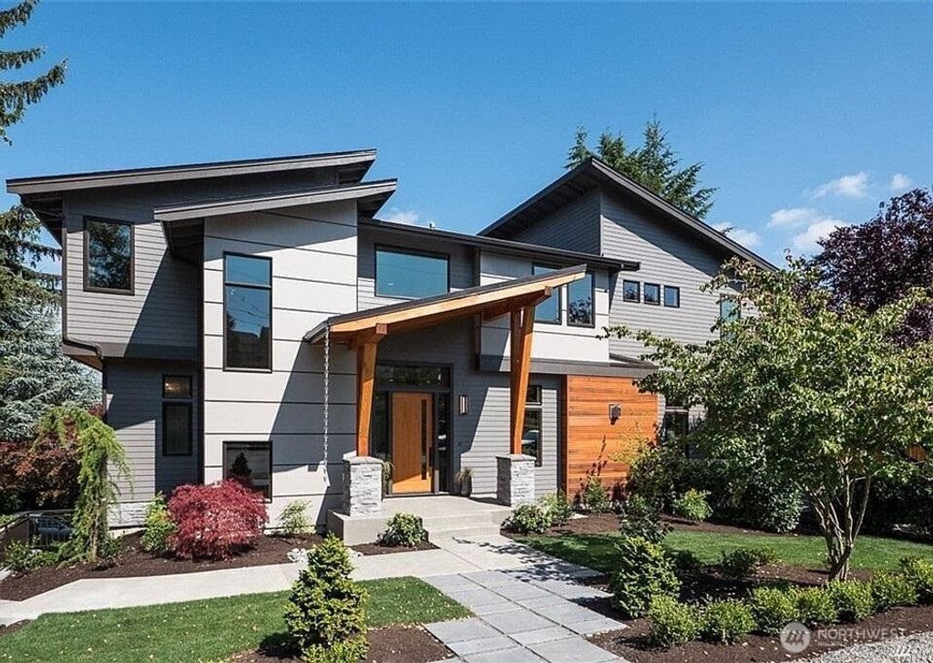 10207 NE 21st Place, Bellevue, WA 98004