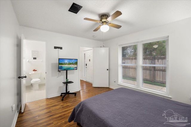 7072 Lake Joanne Dr, Pensacola, FL 32506