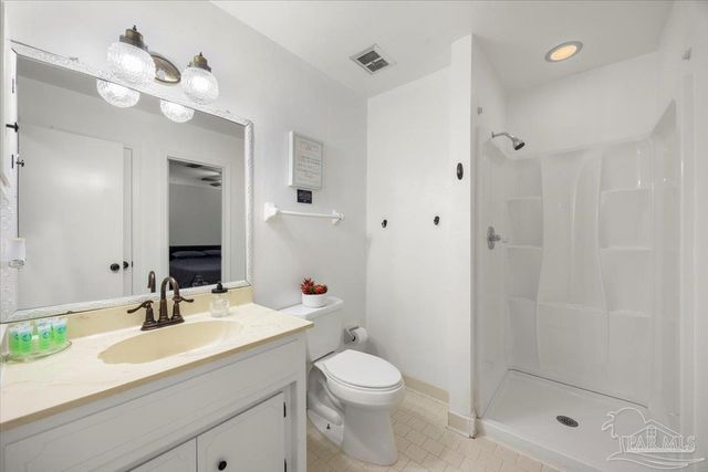 7072 Lake Joanne Dr, Pensacola, FL 32506