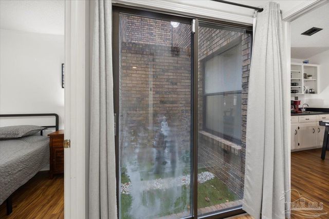 7072 Lake Joanne Dr, Pensacola, FL 32506